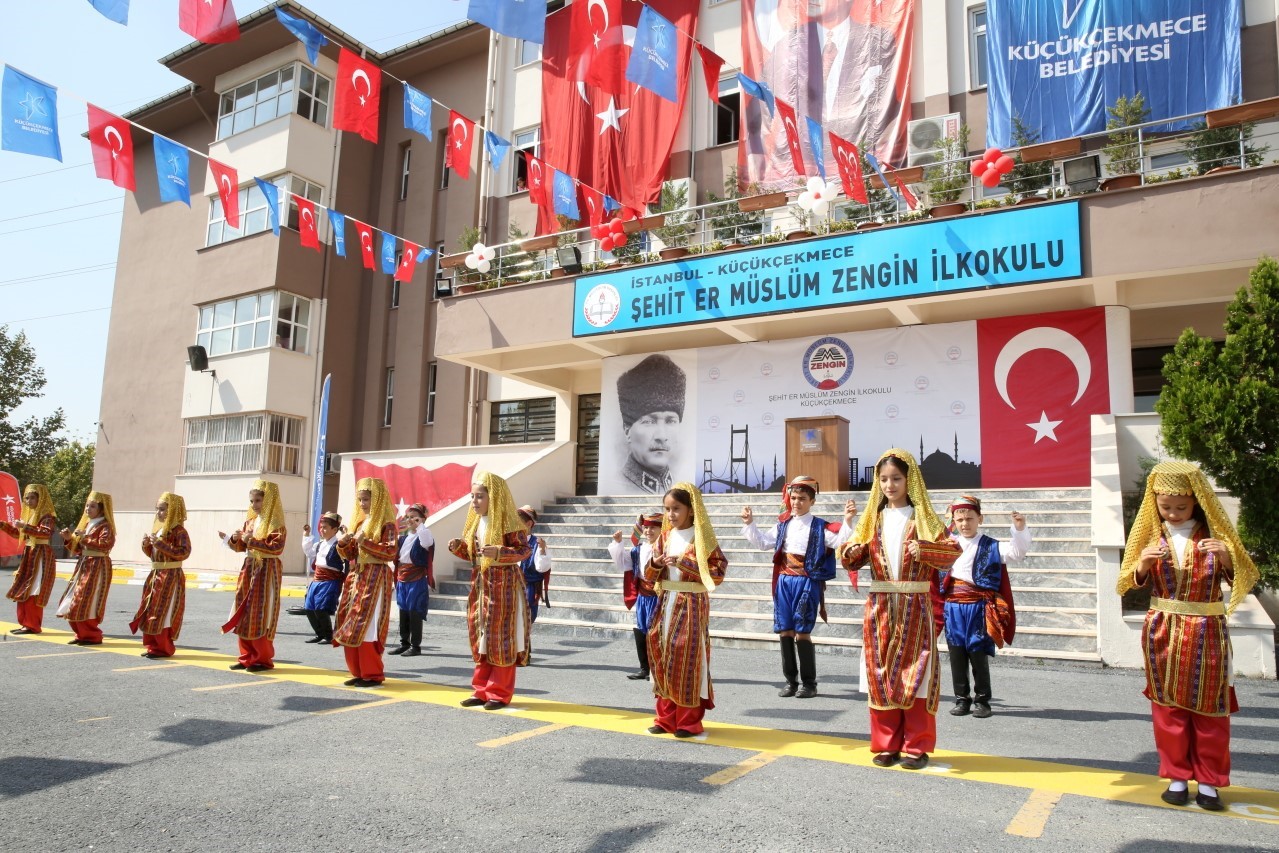 2017 – 2018 EĞİTİM -ÖĞRETİM YILINA COŞKULU AÇILIŞ