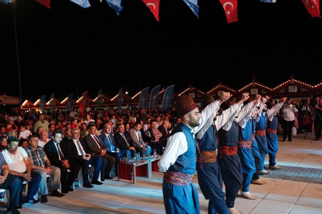 MEMLEKET HASRETİNİ HALAY ÇEKEREK GİDERDİLER
