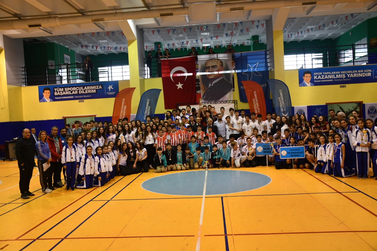 VOLEYBOLUN ŞAMPİYONLARI BELLİ OLDU