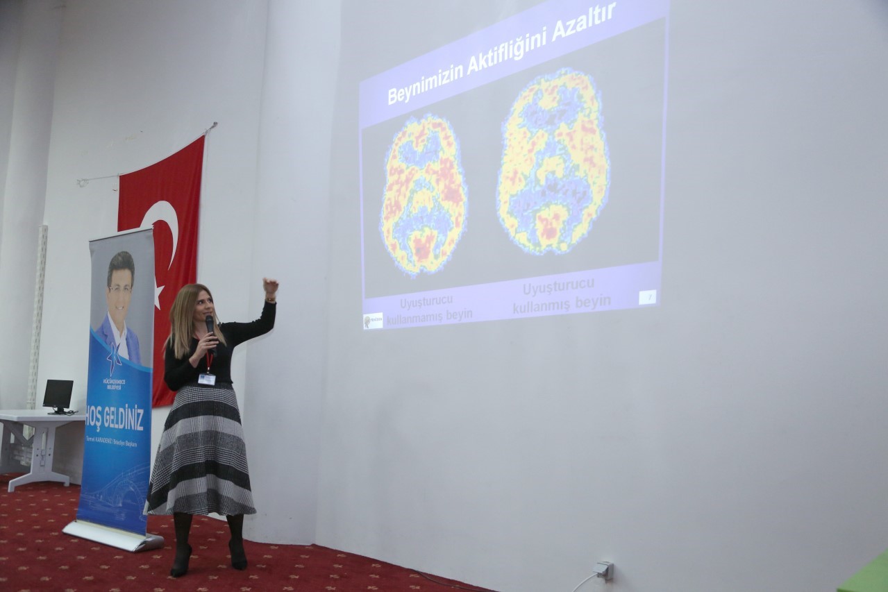 ÖĞRENCİLERE BAĞIMLILIKLA MÜCADELE SEMİNERİ