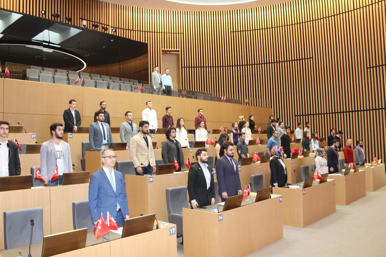 KÜÇÜKÇEKMECE ÜNİVERSİTE GENÇLİK MECLİSİ, BAŞKANINI SEÇTİ