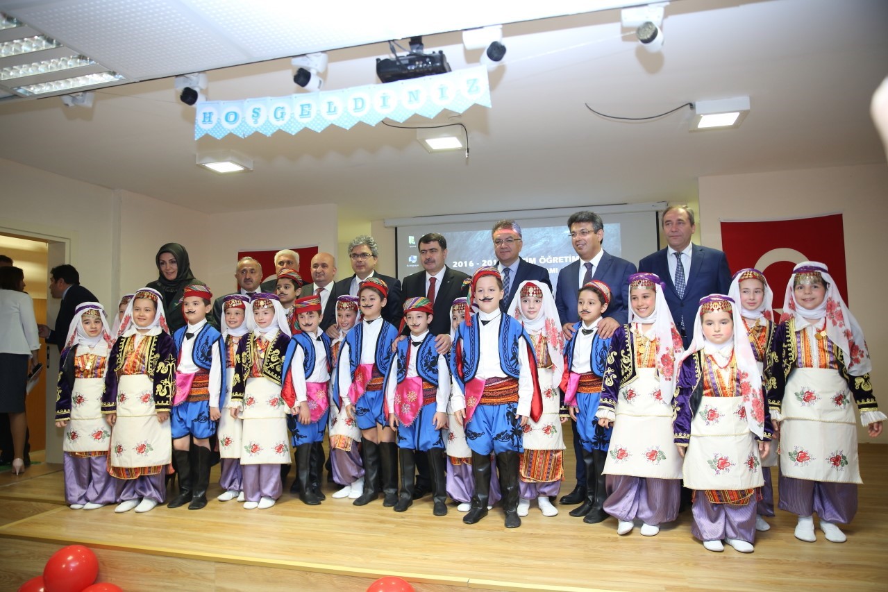 VALİ VASİP ŞAHİN, EĞİTİM ÖĞRETİM YILININ KAPANIŞ TÖRENİNE KATILDI