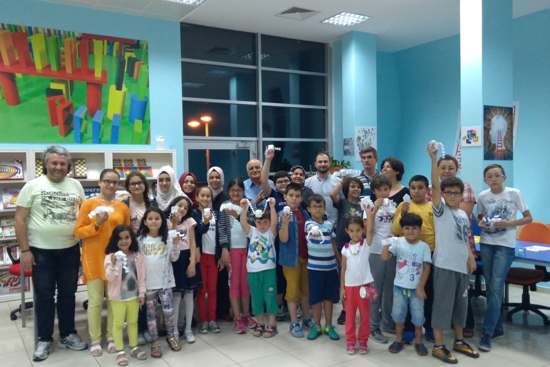 ÇOCUK ÜNİVERSİTESİ'NİN DAHİ ÇOCUKLARI GÖKYÜZÜNÜ GÖZLEMLEDİ